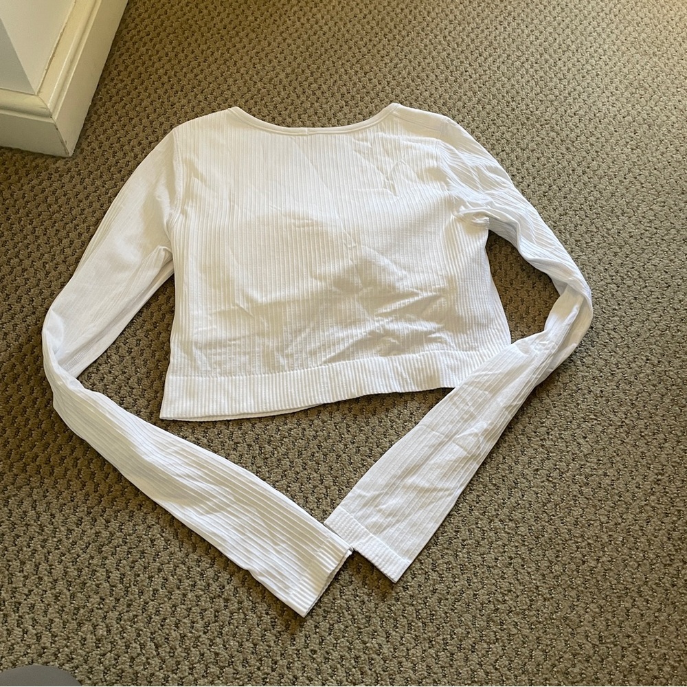 Lululemon ebb to street ribbed long sleeve built in bra size 8 white